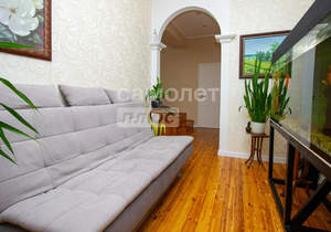 Дом 238м², 2-этажный, участок 6 сот.  