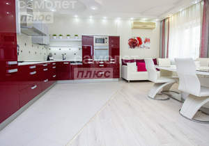 Дом 285м&sup2;, 2-этажный, участок 9 сот.  