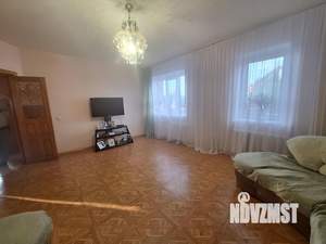 Дом 295м², 2-этажный, участок 6 сот.  