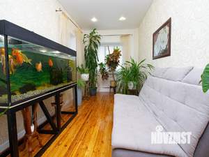 Дом 238м&sup2;, 2-этажный, участок 6 сот.  