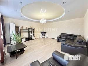 Дом 250м&sup2;, 2-этажный, участок 10 сот.  