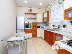 Дом 238м&sup2;, 2-этажный, участок 6 сот.  