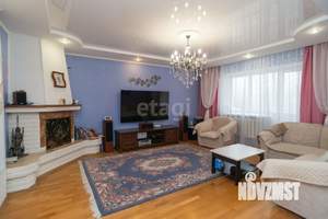 Дом 324м², 3-этажный, участок 10 сот.  