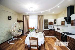 Дом 267м&sup2;, 2-этажный, участок 70 сот.  