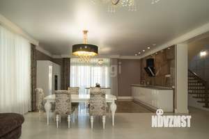 Дом 237м², 2-этажный, участок 8 сот.  