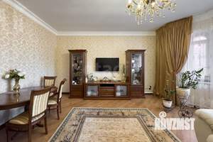 Дом 127м&sup2;, 2-этажный, участок 5 сот.  