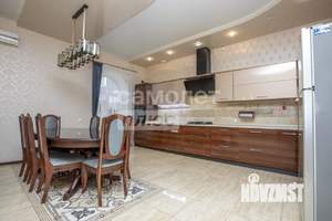 Дом 244м², 1-этажный, участок 8 сот.  