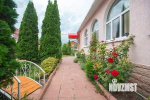 Дом 144м², 3-этажный, участок 13 сот.  