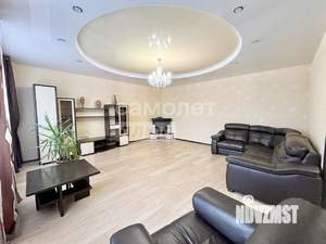 Дом 250м&sup2;, 2-этажный, участок 10 сот.  