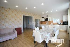 Дом 150м², 2-этажный, участок 8 сот.  