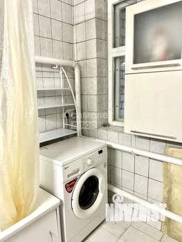 Дом 281м&sup2;, 2-этажный, участок 4 сот.  