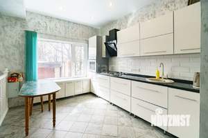 Дом 160м&sup2;, 2-этажный, участок 11 сот.  