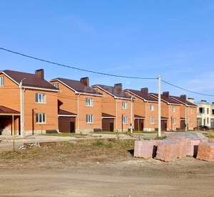 Дом 197м&sup2;, 2-этажный, участок 4 сот.  