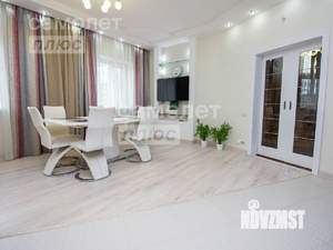 Коттедж 285м², 2-этажный, участок 9 сот.  