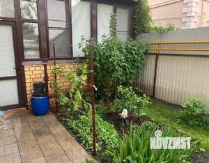 Дом 184м², 3-этажный, участок 3 сот.  