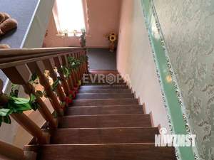 Коттедж 602м&sup2;, 3-этажный, участок 12 сот.  