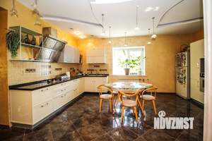 Коттедж 378м&sup2;, 2-этажный, участок 13 сот.  