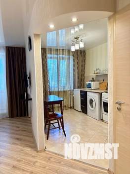 1-к квартира, посуточно, 42м2, 3/9 этаж