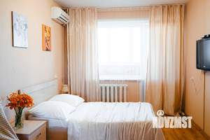 1-к квартира, посуточно, 38м2, 8/10 этаж