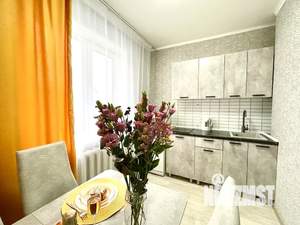 1-к квартира, посуточно, 38м2, 6/9 этаж