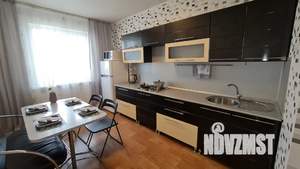 1-к квартира, посуточно, 46м2, 1/1 этаж