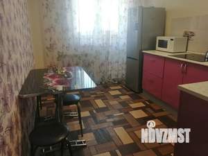 Студия квартира, посуточно, 41м2, 19/24 этаж