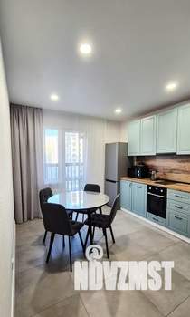 1-к квартира, посуточно, 39м2, 4/9 этаж