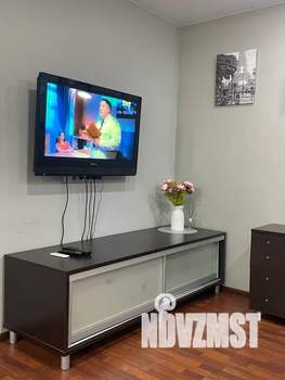 Студия квартира, посуточно, 42м2, 1/14 этаж