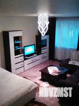 1-к квартира, посуточно, 42м2, 1/9 этаж