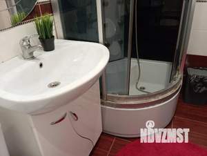 Студия квартира, посуточно, 40м2, 2/9 этаж