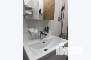 1-к квартира, посуточно, 35м2, 12/18 этаж