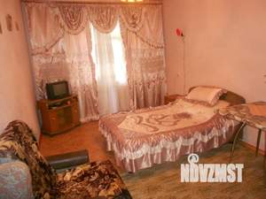1-к квартира, посуточно, 35м2, 6/9 этаж