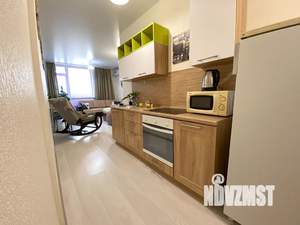 Студия квартира, посуточно, 32м2, 23/24 этаж