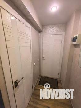 Студия квартира, посуточно, 35м2, 1/5 этаж