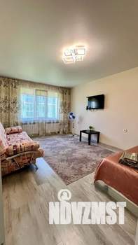 1-к квартира, посуточно, 38м2, 1/3 этаж