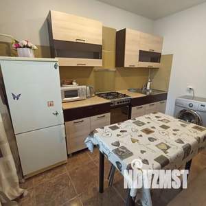 1-к квартира, посуточно, 37м2, 1/9 этаж