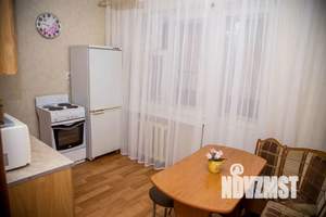 2-к квартира, посуточно, 48м2, 1/10 этаж