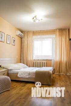 1-к квартира, посуточно, 36м2, 8/10 этаж