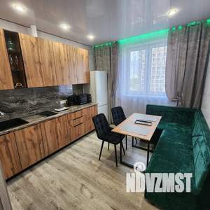 1-к квартира, посуточно, 33м2, 7/16 этаж