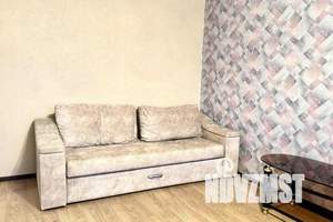 1-к квартира, посуточно, 39м2, 3/9 этаж