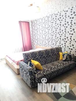 1-к квартира, посуточно, 35м2, 1/9 этаж