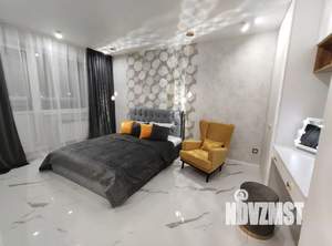 1-к квартира, посуточно, 40м2, 6/9 этаж