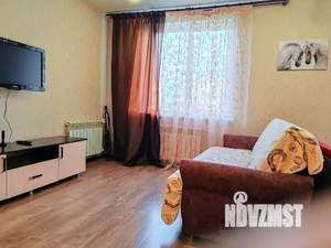 1-к квартира, посуточно, 38м2, 1/3 этаж