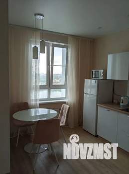 2-к квартира, посуточно, 42м2, 21/24 этаж