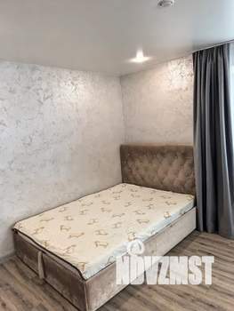 Студия квартира, посуточно, 35м2, 1/5 этаж