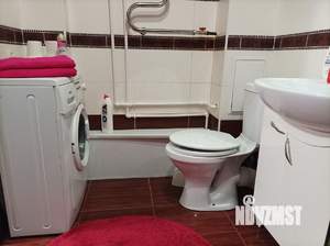 Студия квартира, посуточно, 40м2, 2/9 этаж