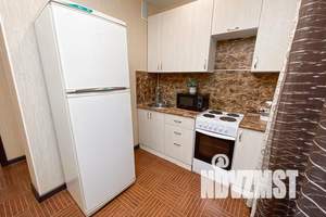 1-к квартира, посуточно, 35м2, 7/10 этаж