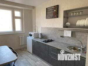 2-к квартира, посуточно, 57м2, 1/1 этаж