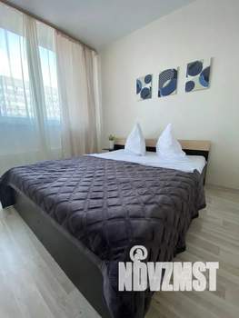 2-к квартира, посуточно, 40м2, 18/24 этаж