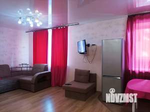 Студия квартира, посуточно, 40м2, 2/9 этаж